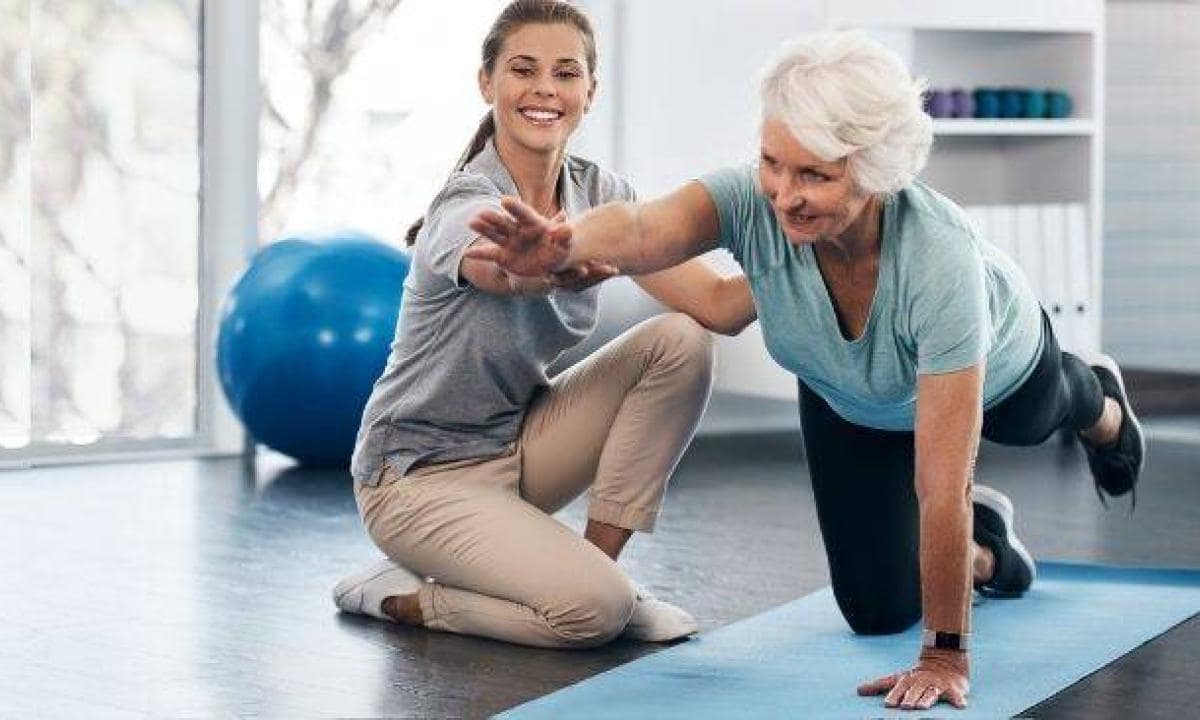 fisioterapia-ejercicios-recomendables-para-personas-mayores